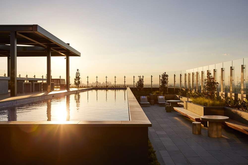Art Series - The Chen Box Hill Zařízení fotografie The rooftop pool at The Standard East Village